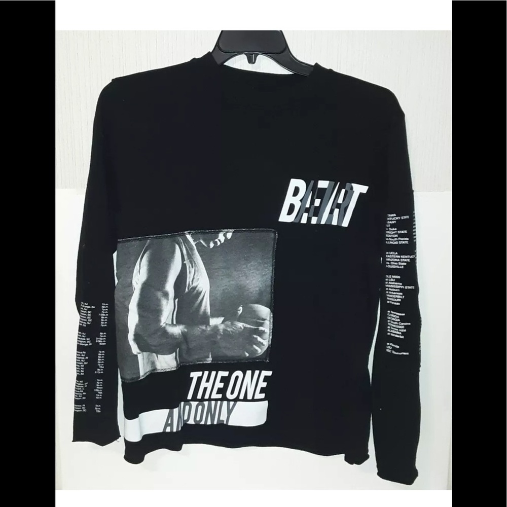 Bare Fox Sweatshirt Size L